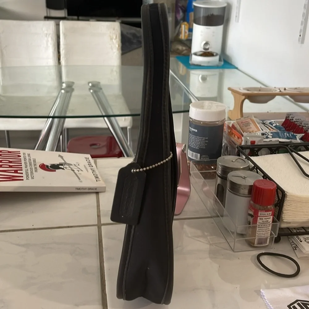 NWOT VINTAGE COACH MINI NEO
ERGO NEOPRENE BAG BLACK LEATHER
TRIM - Picture 3 of 7